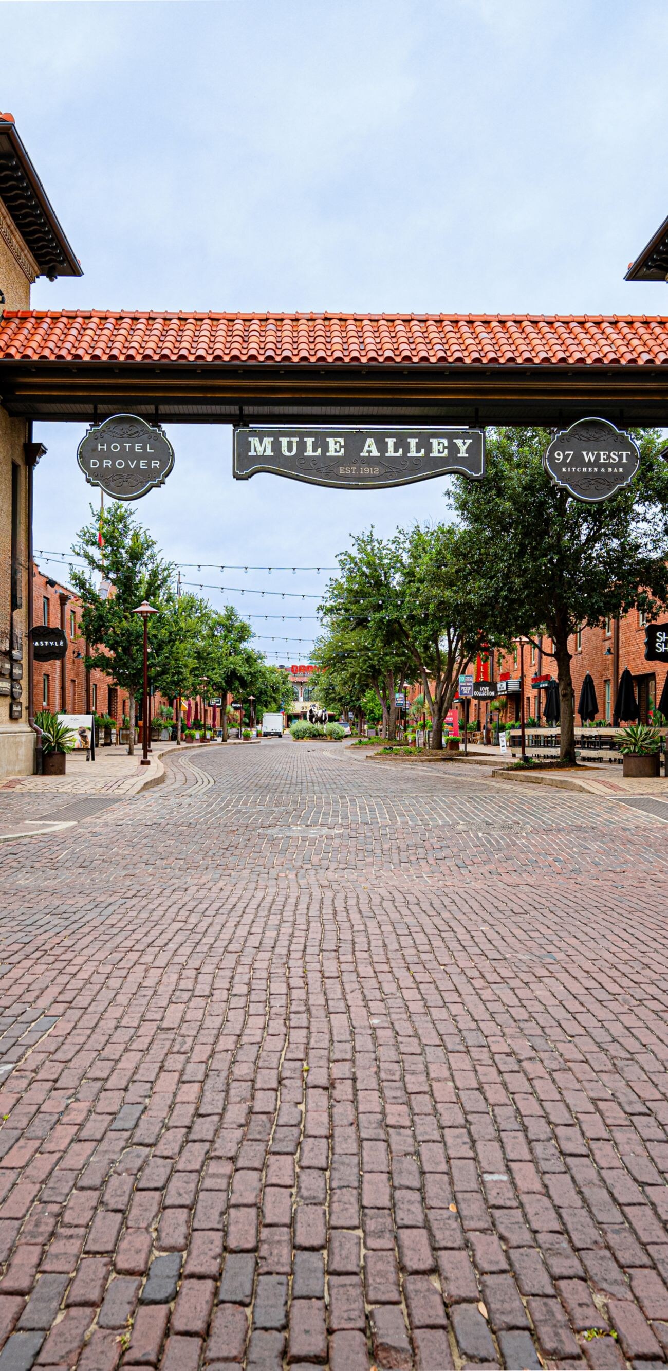 Mule Alley Entrance