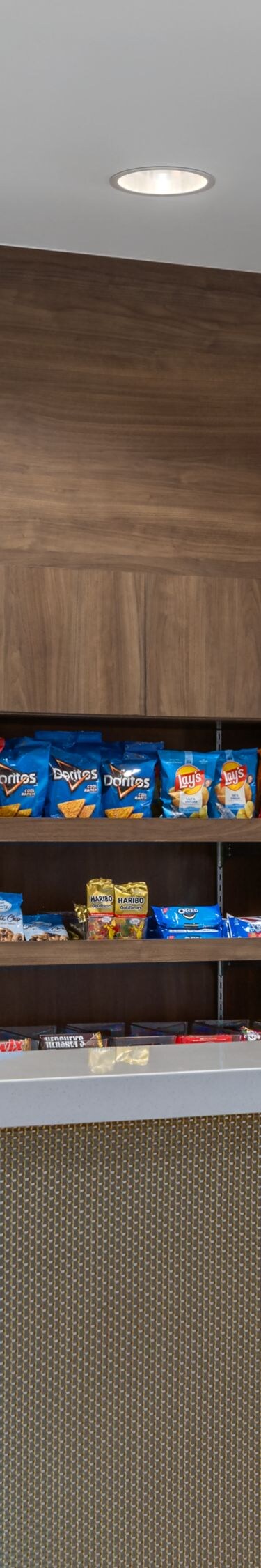Hotel market with snacks and refrigerated drinks