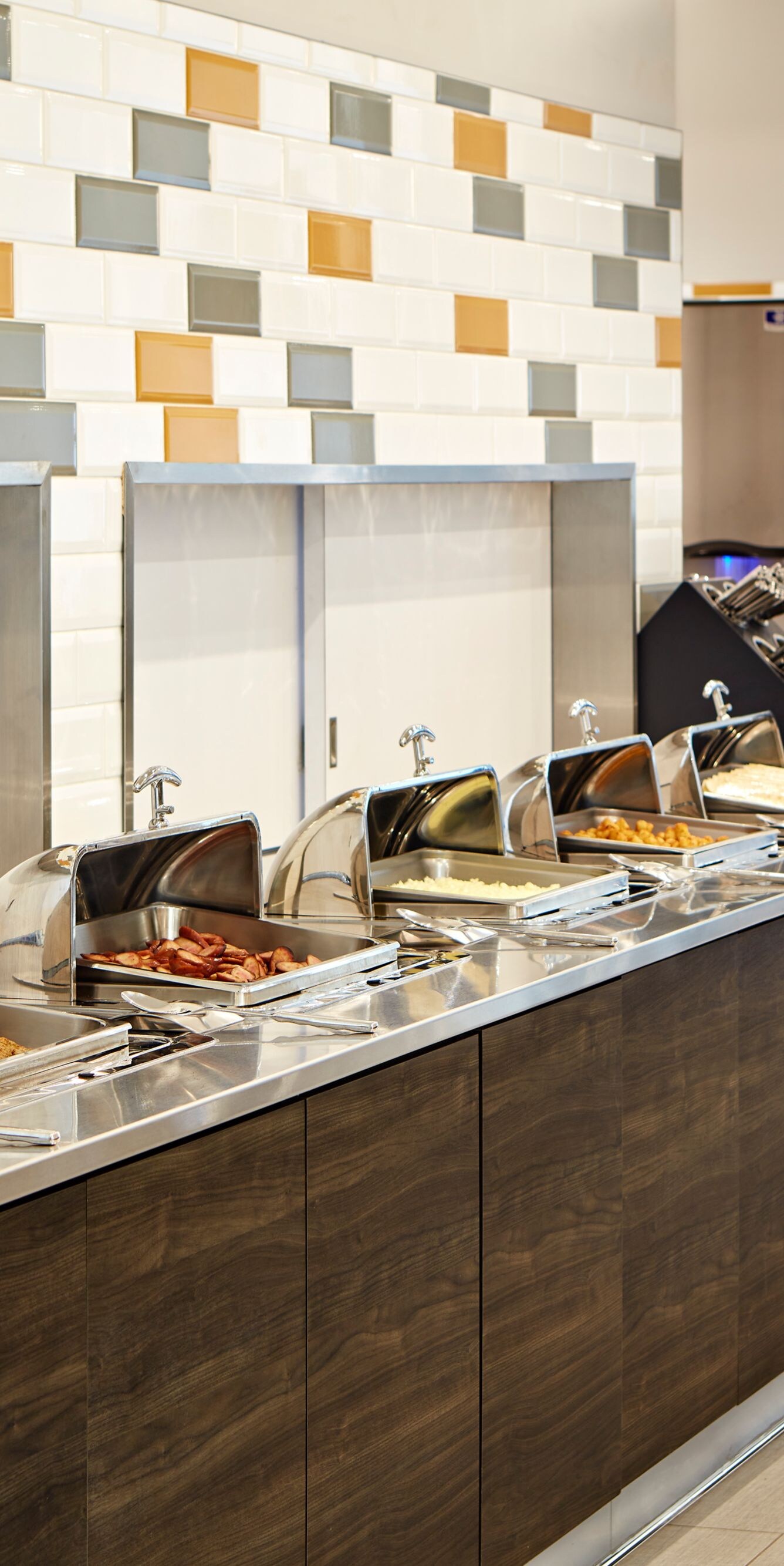 Hot breakfast buffet selections