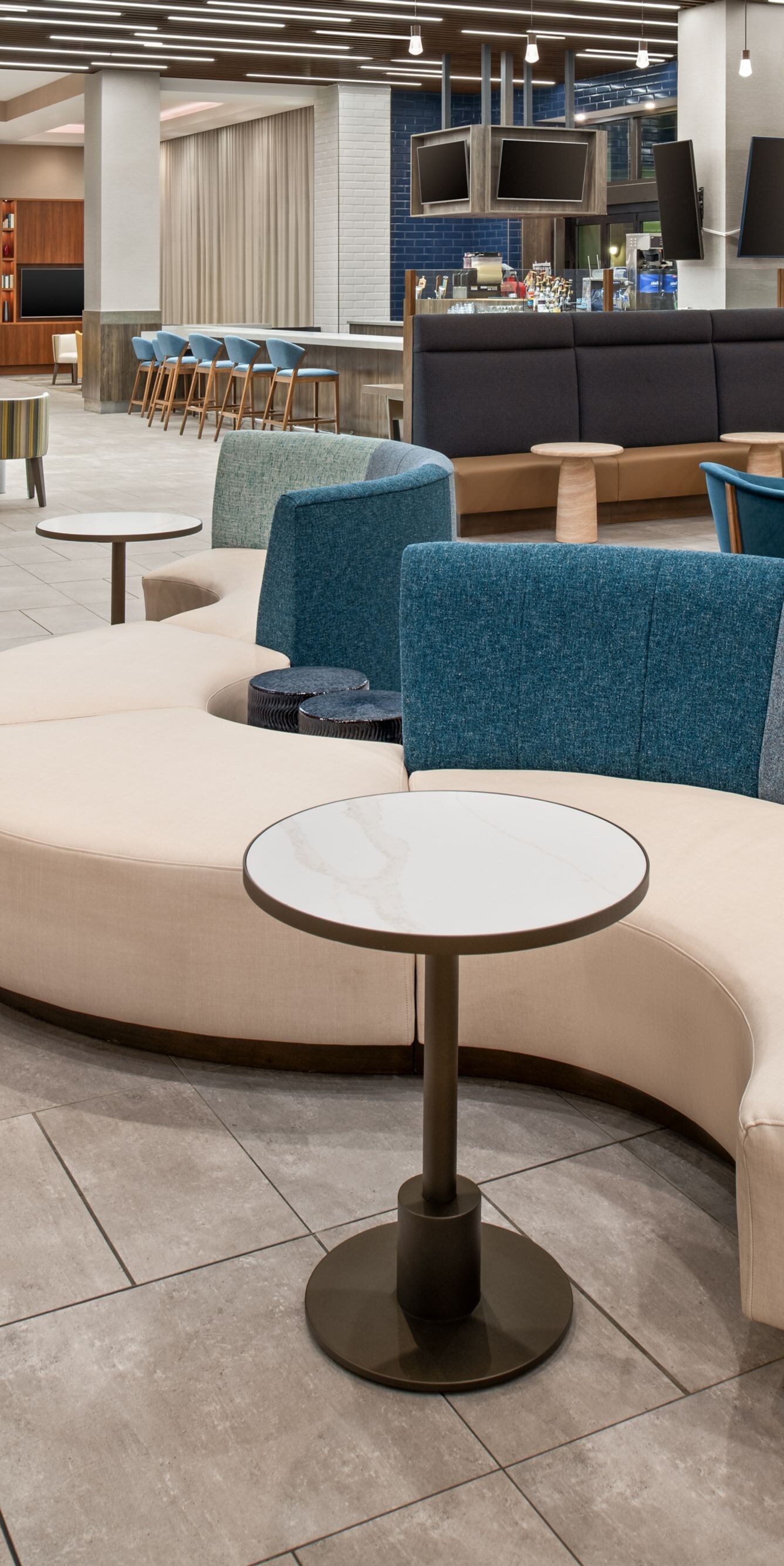 Lobby seating options near dining area