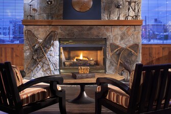 Ptarmigan Lounge - Fireplace