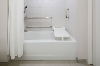 Accessible Guest Bathroom with shower/tub combinat