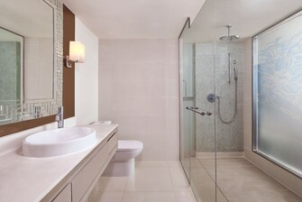 Deluxe & Executive - Bathroom