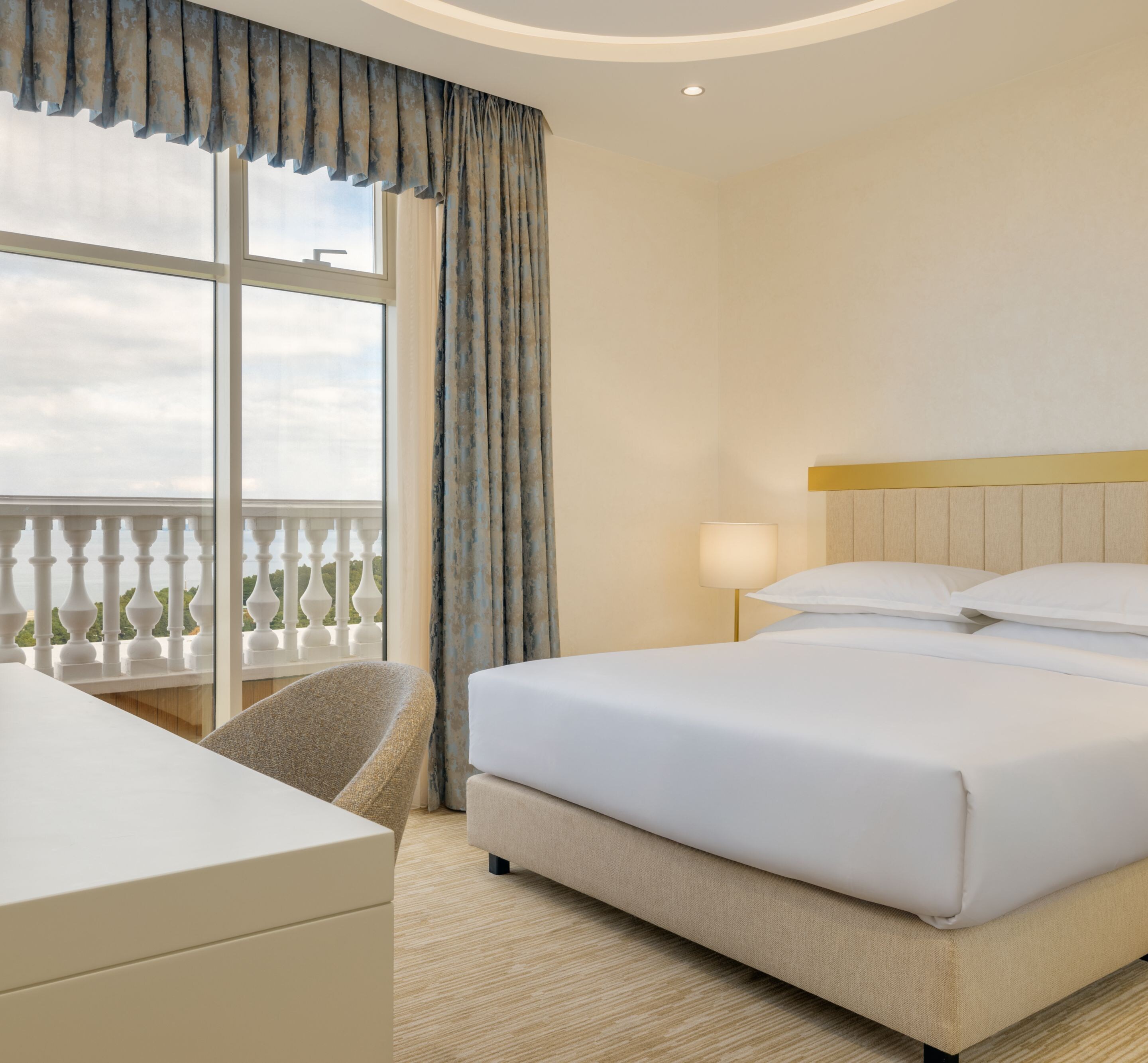 Bedroom with a view 