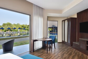 Superior Suite Room with Garden View