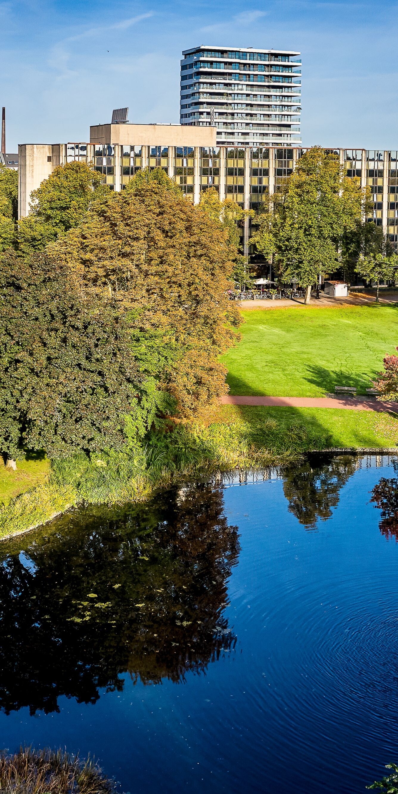 Ansicht von außen, Park, grüne Umgebung