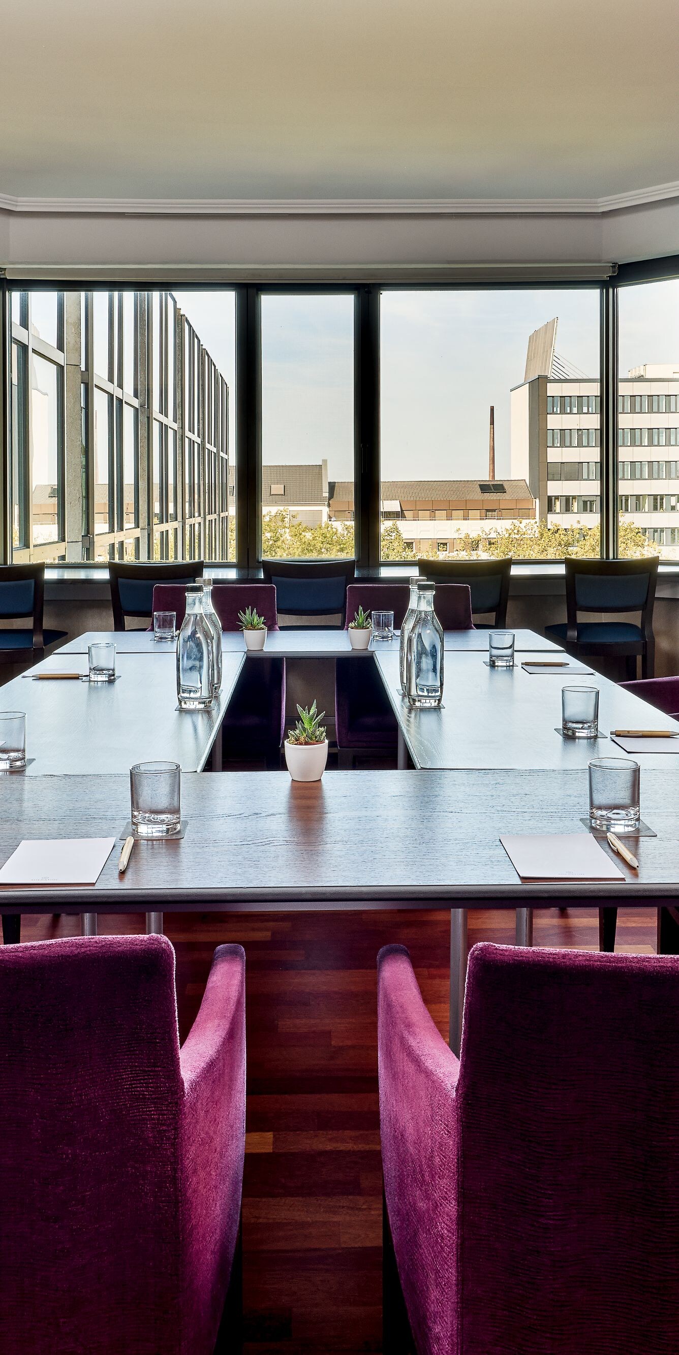 Meeting, Skyline-Blick, obere Etage