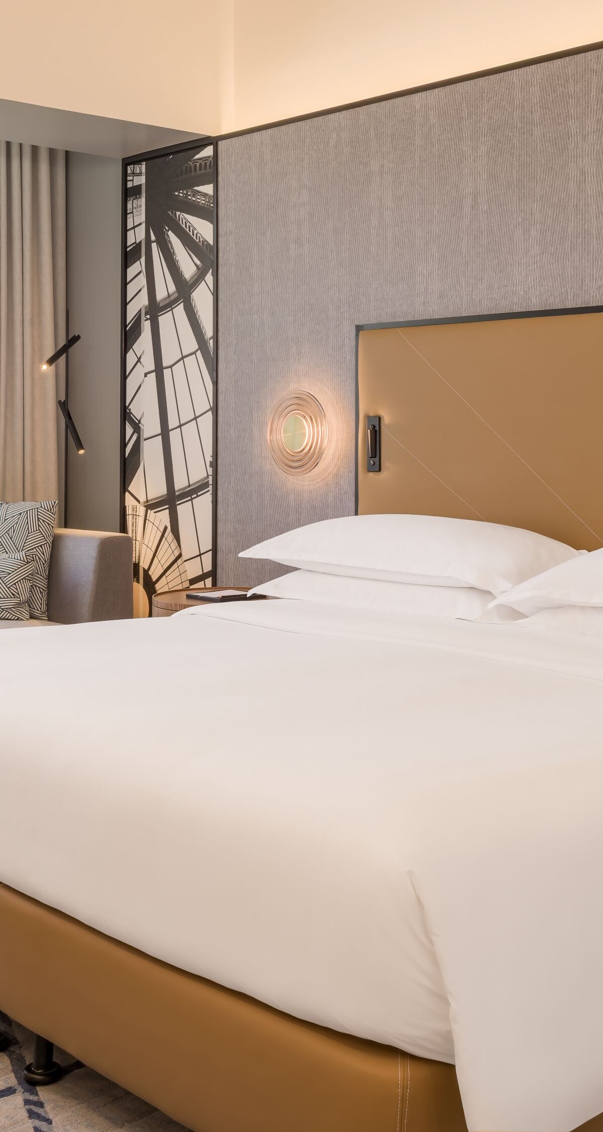 Club King Room - Bedroom
