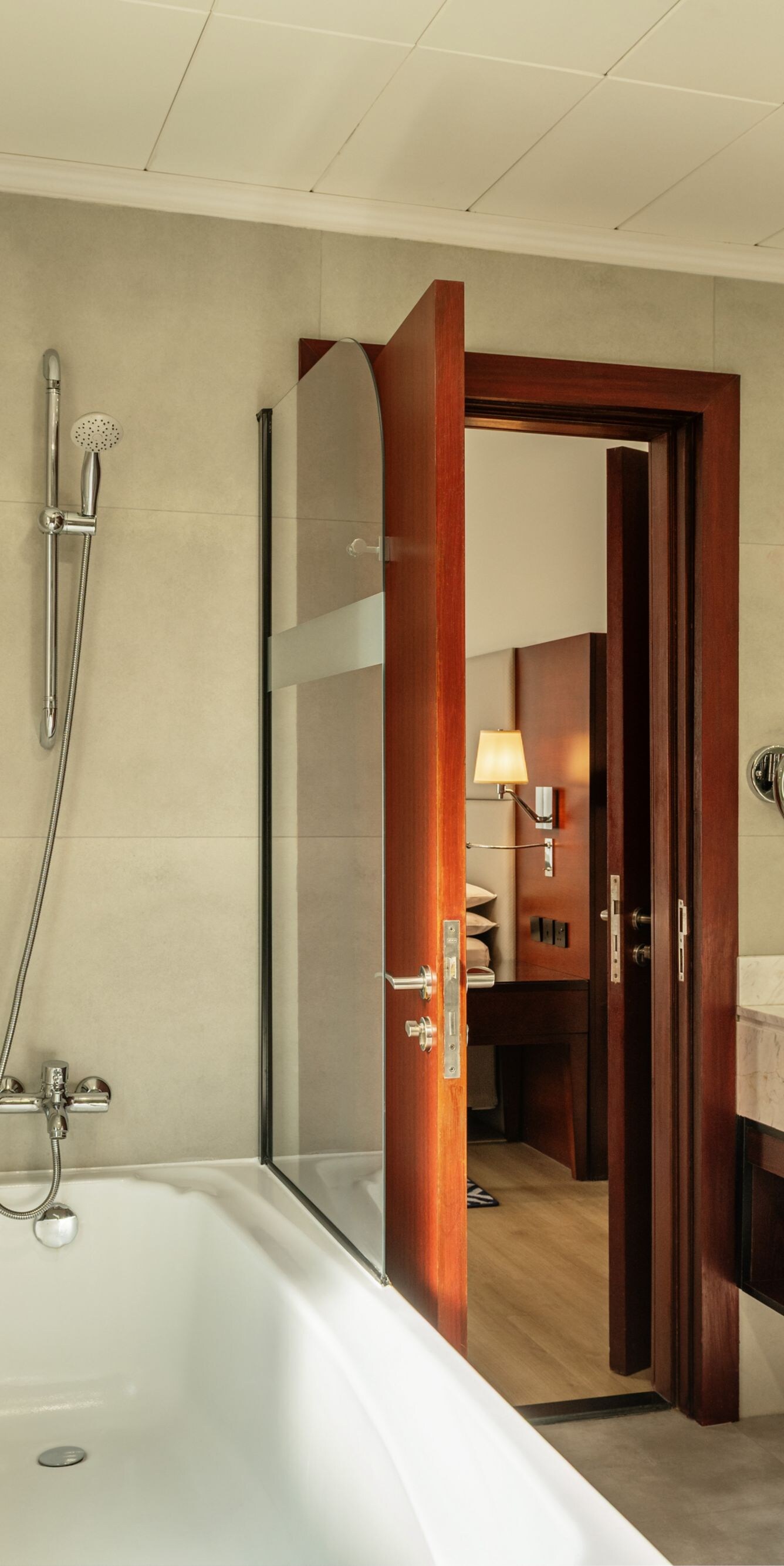 Suite met twee/drie slaapkamers - Badkamer