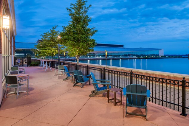 Bayfront Grille Patio