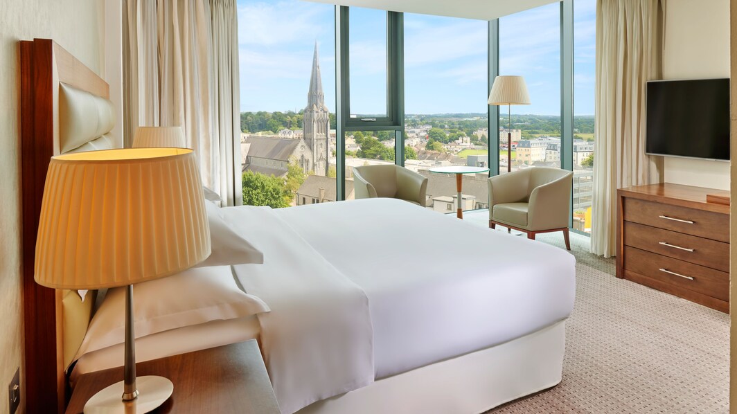 Deluxe Room at Sheraton Athlone Hotel