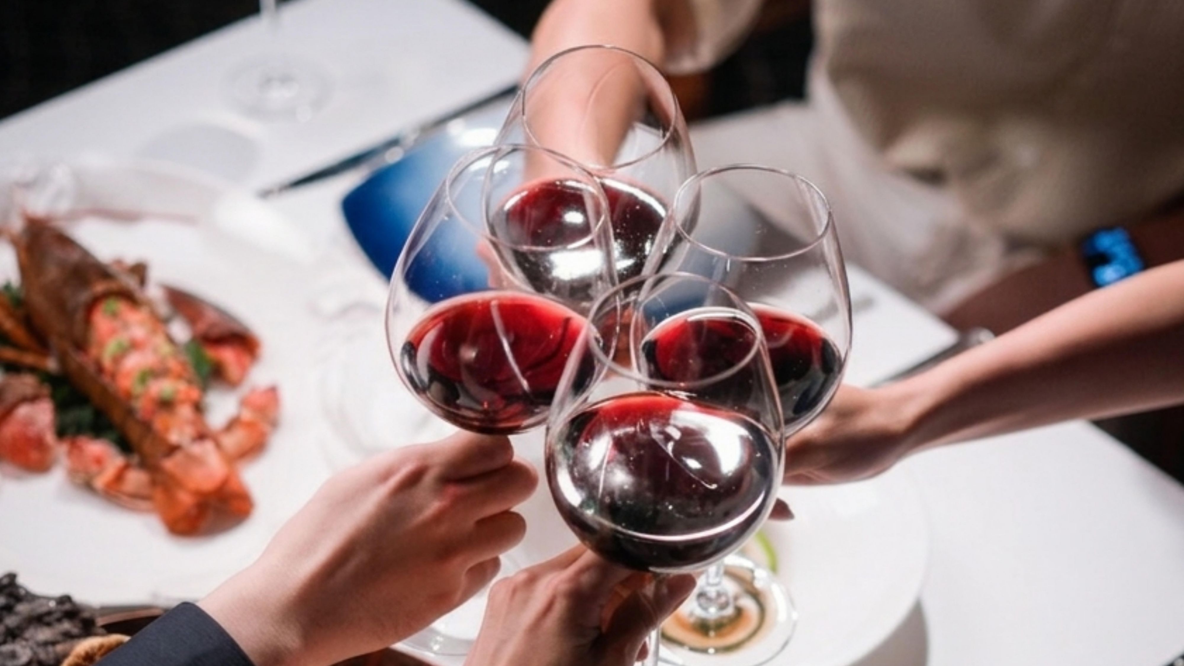 Unlock Members' Dining Offers