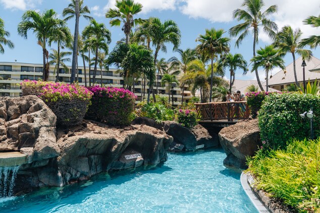 Sheraton Maui's lagoon-style pool