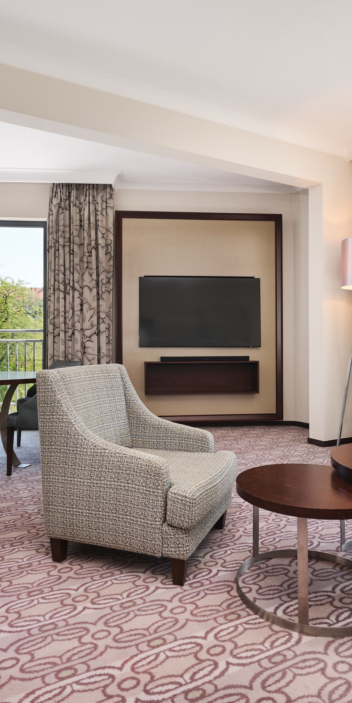 Grand Deluxe Suite living room 