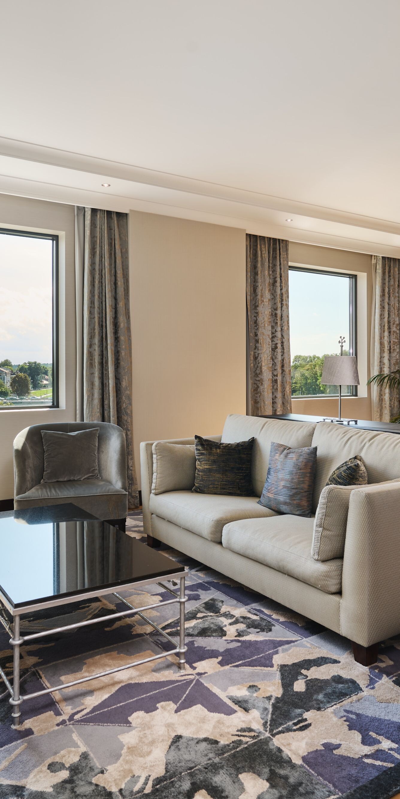 Wawel Royal Suite living room with river view