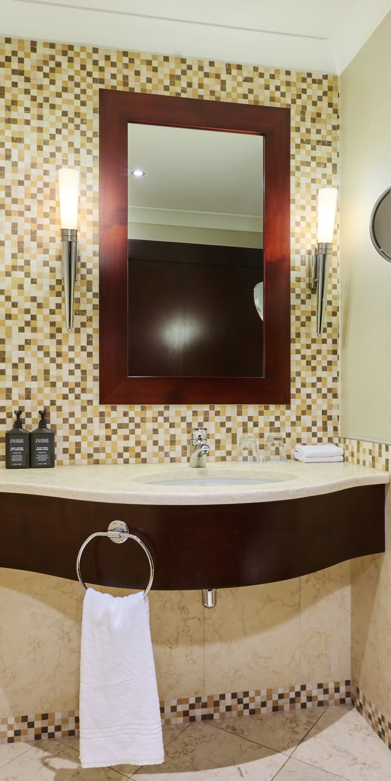 Wawel Royal Suite powder room 