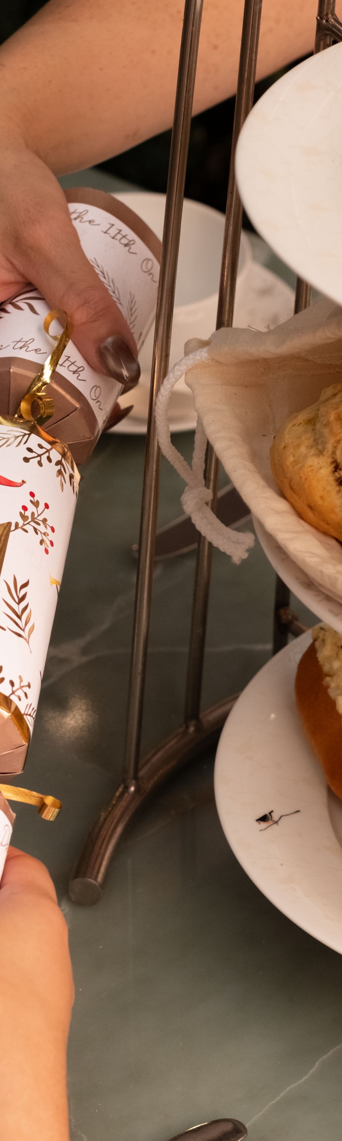 بسكويت عيد الميلاد ومعجنات شاي بعد ما بعد الظهيرة