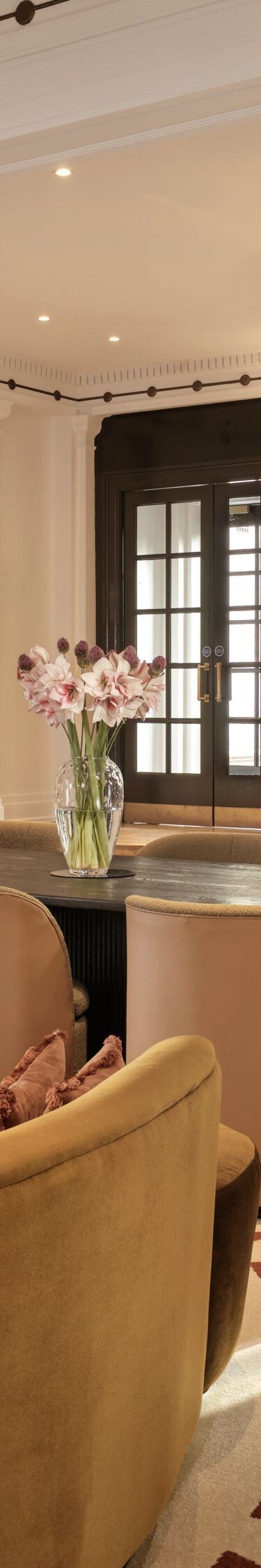 Piccadilly Lobby entrance to Palm Court