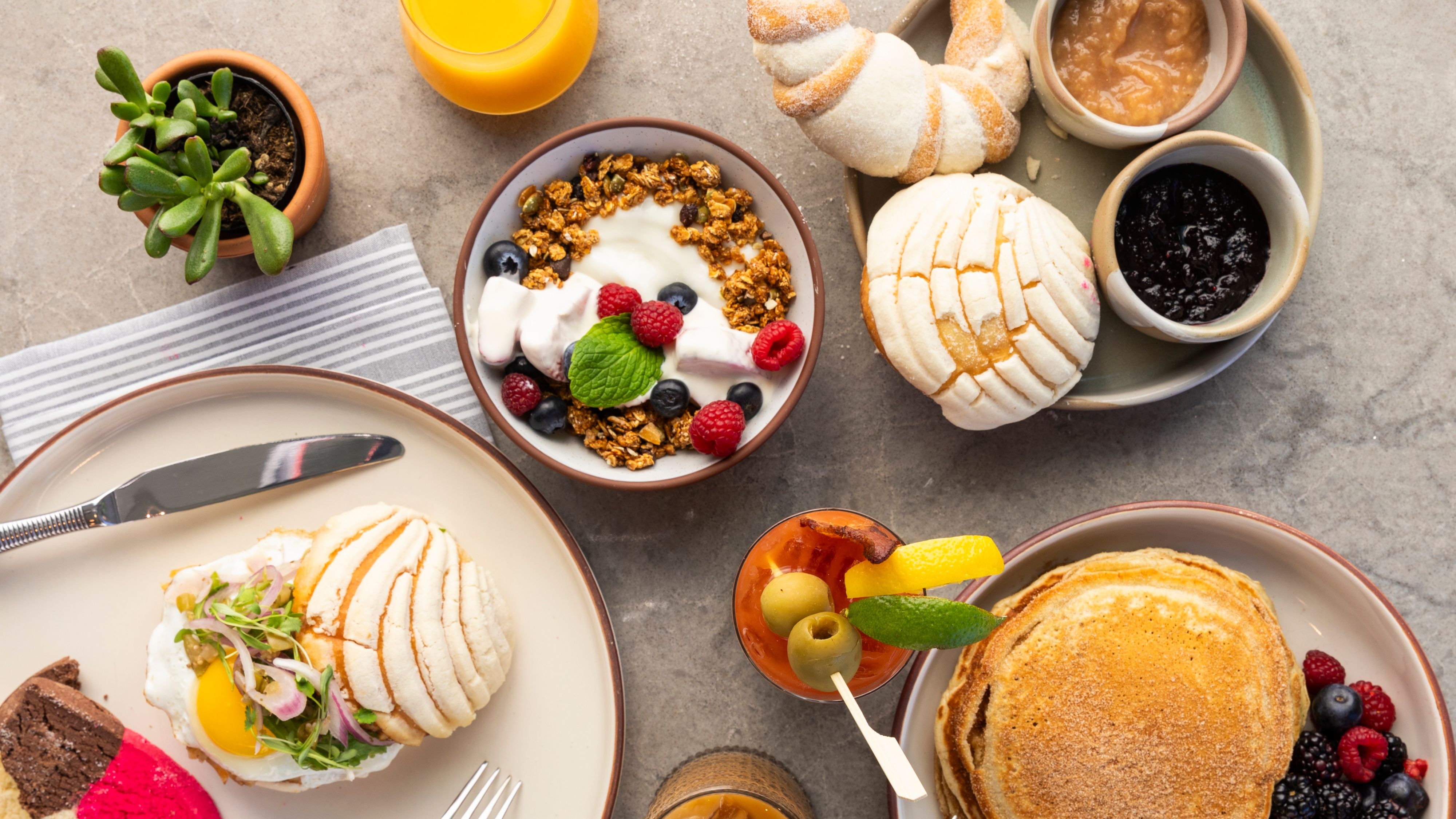 Breakfast Buffet at Rumorosa