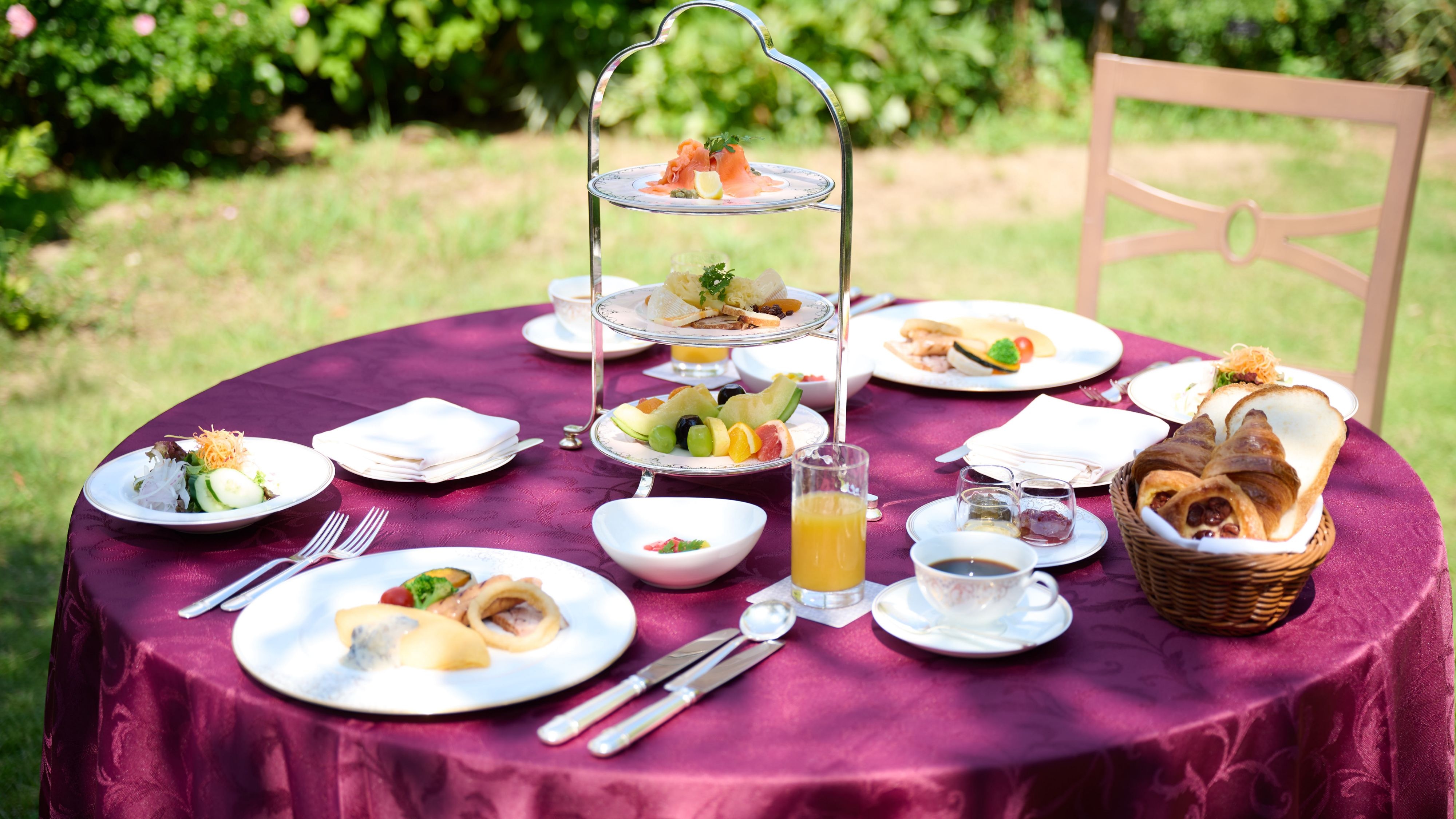 Exclusive Anniversary Breakfast Plan