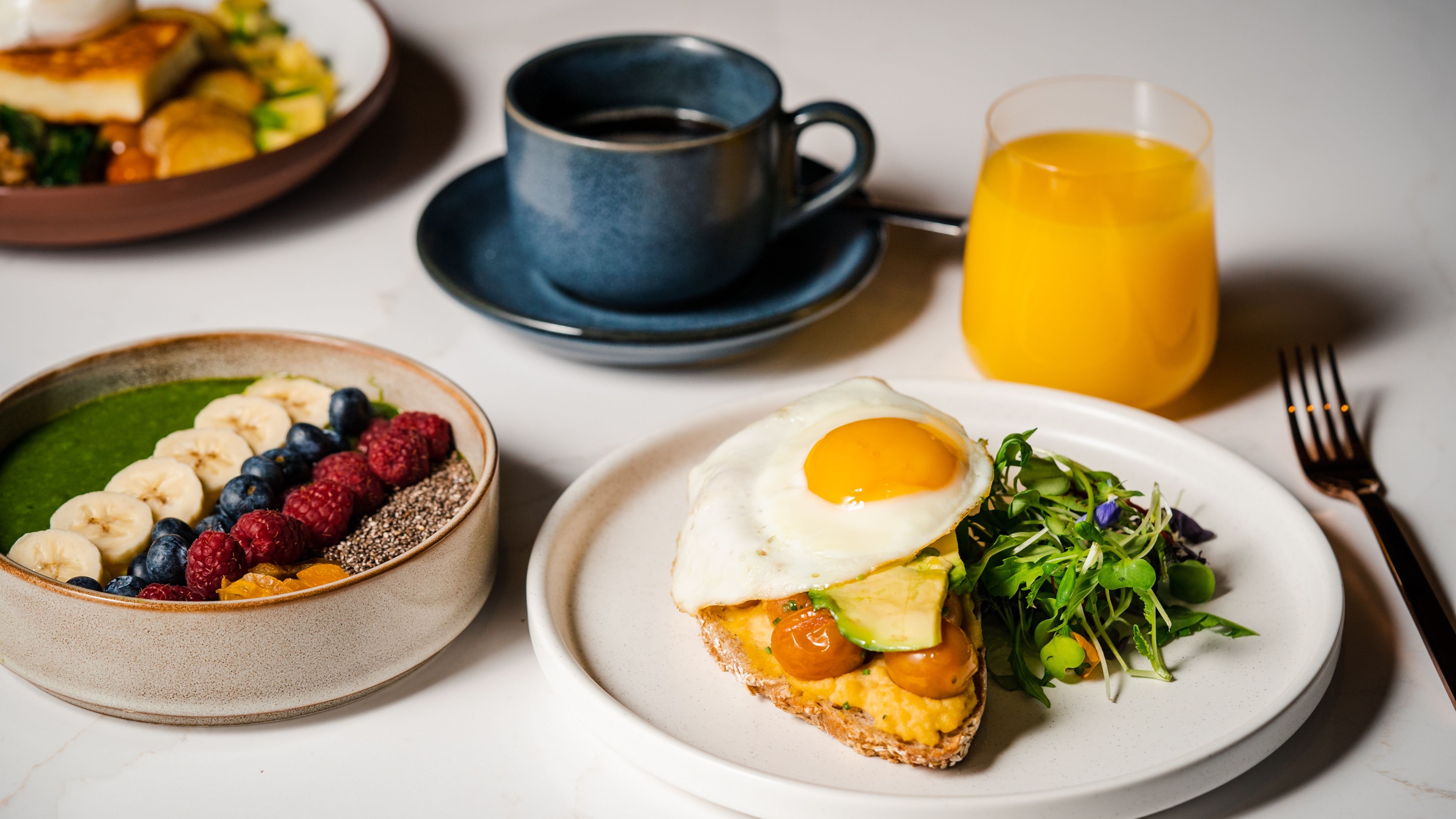 Brunches & Live DJ
