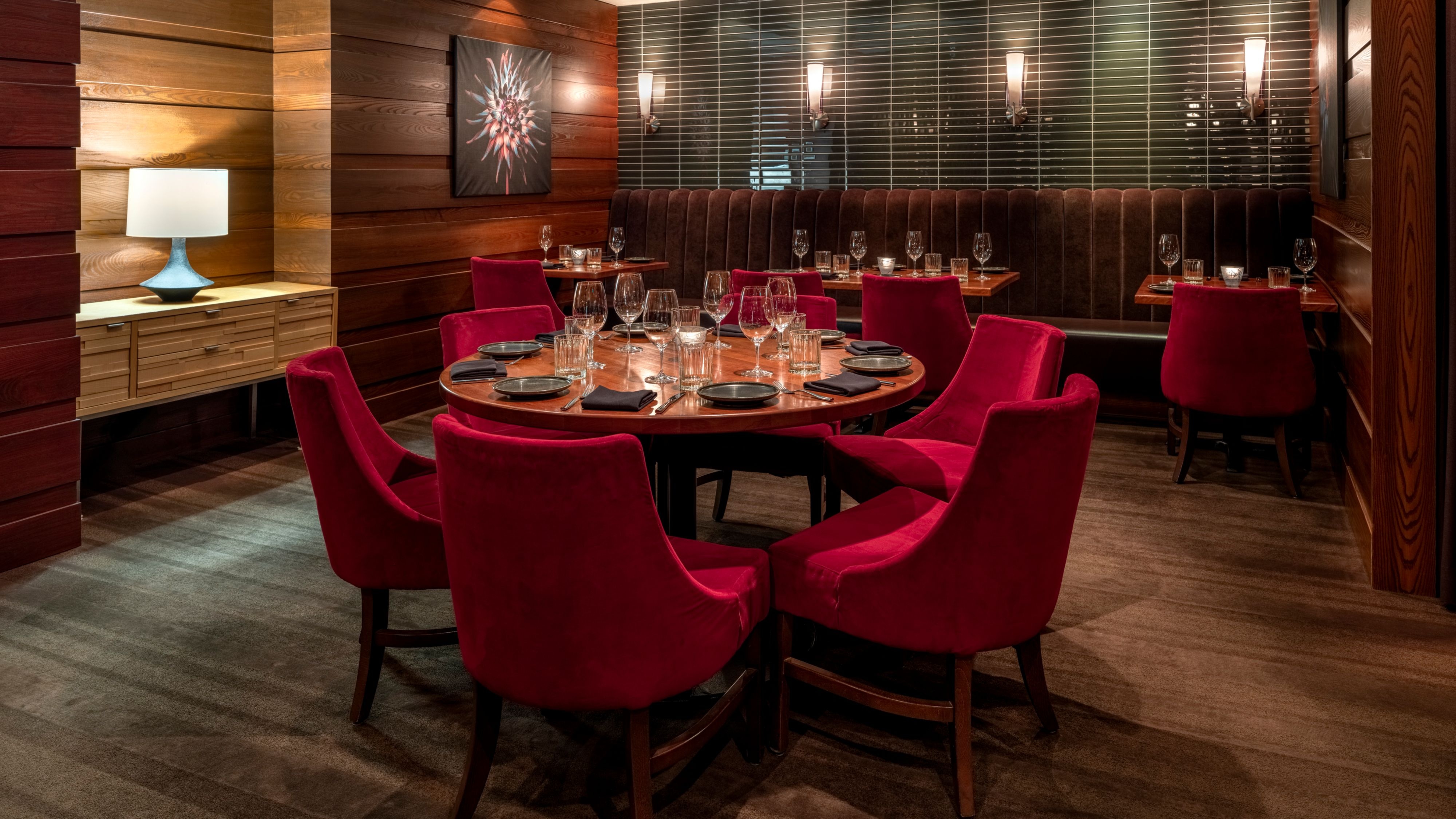 Carver's Steakhouse & Lounge