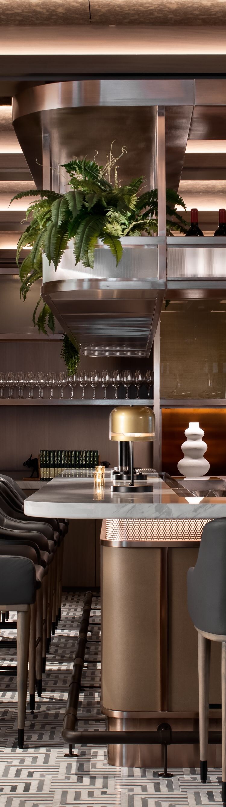 Restaurant bar seating