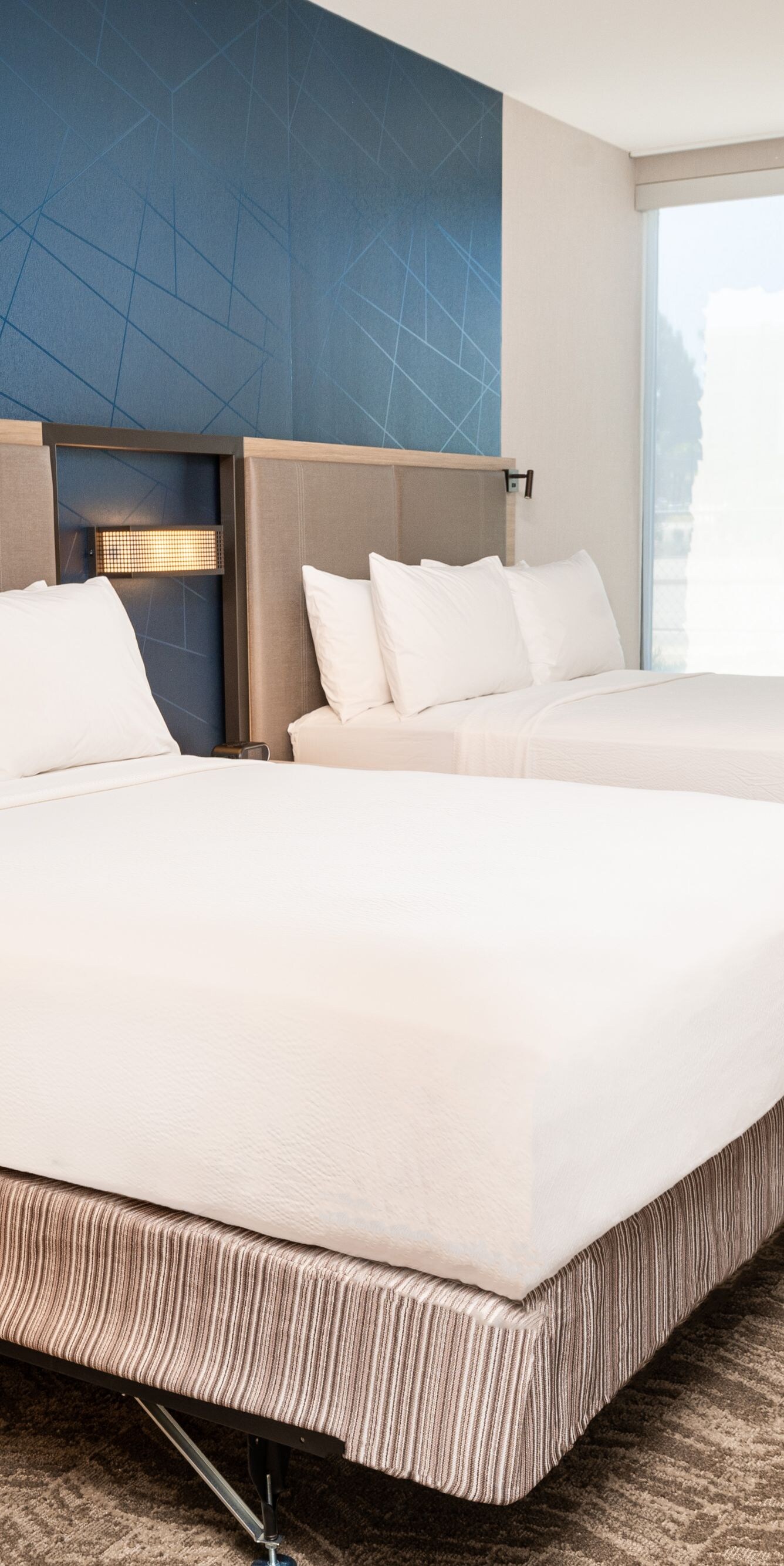 Accessible Queen/Queen Suite