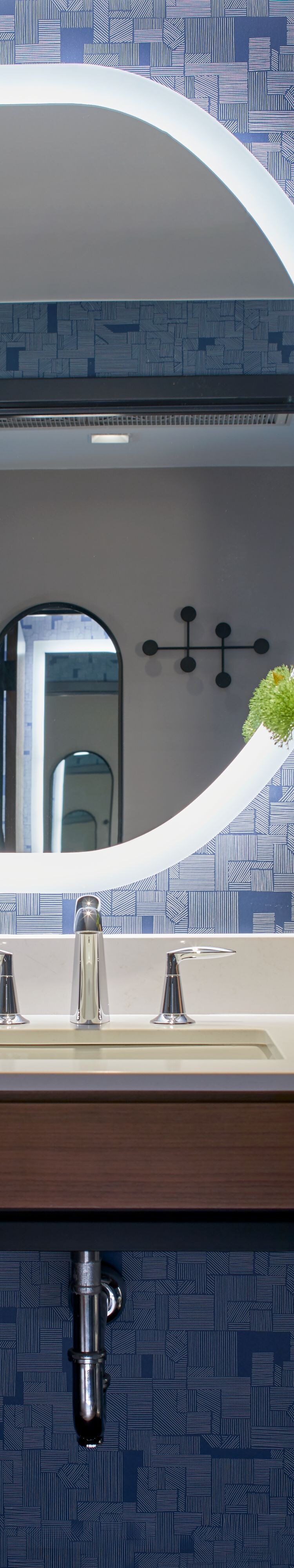 Presidential Suite - Powder Room