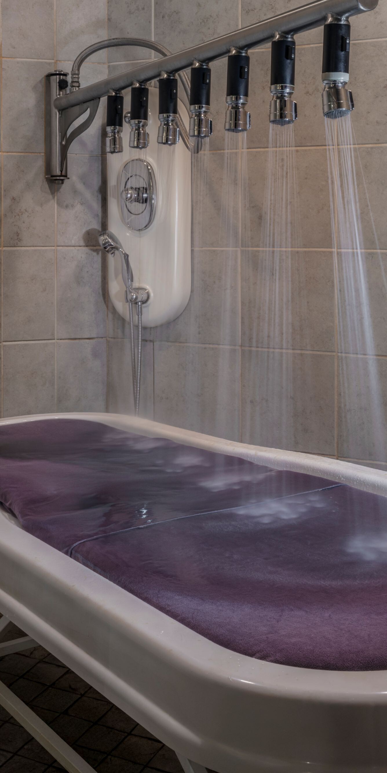 Room with spa vichy shower