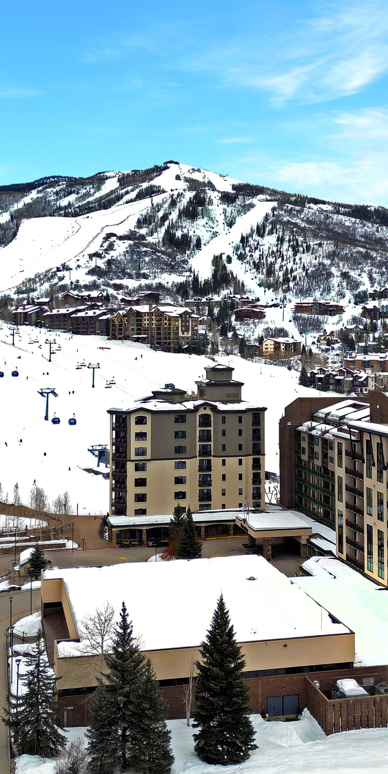 Skiing at vacation villas in Steamboat Springs