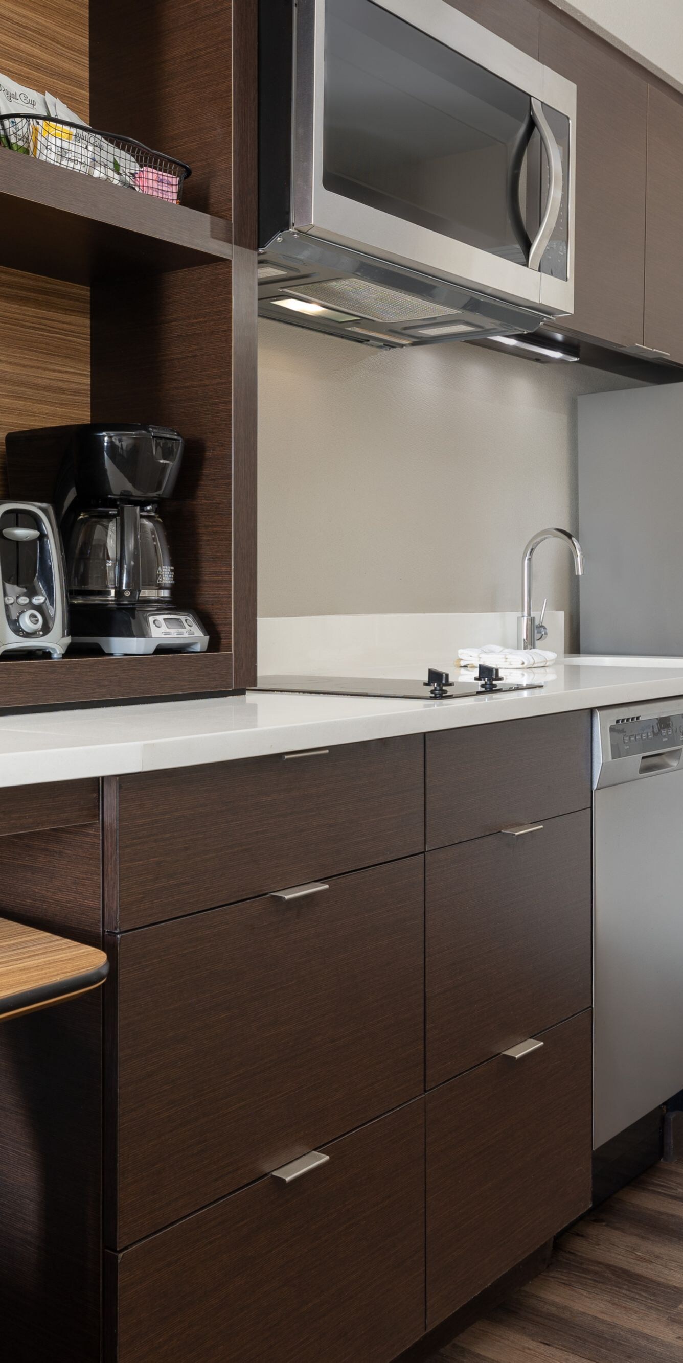 Guest room kitchen with appliances