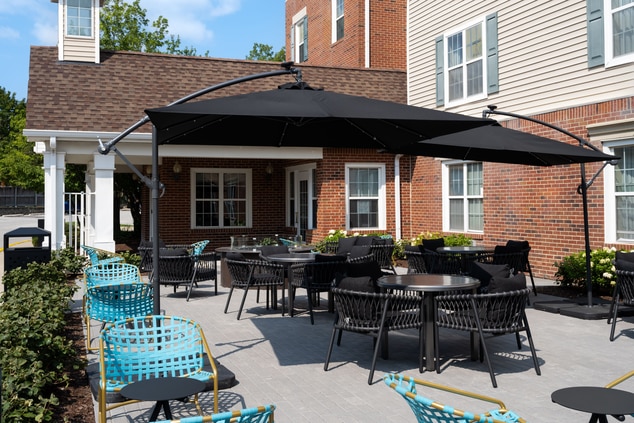 patio, outdoor area, chairs, tables, exterior