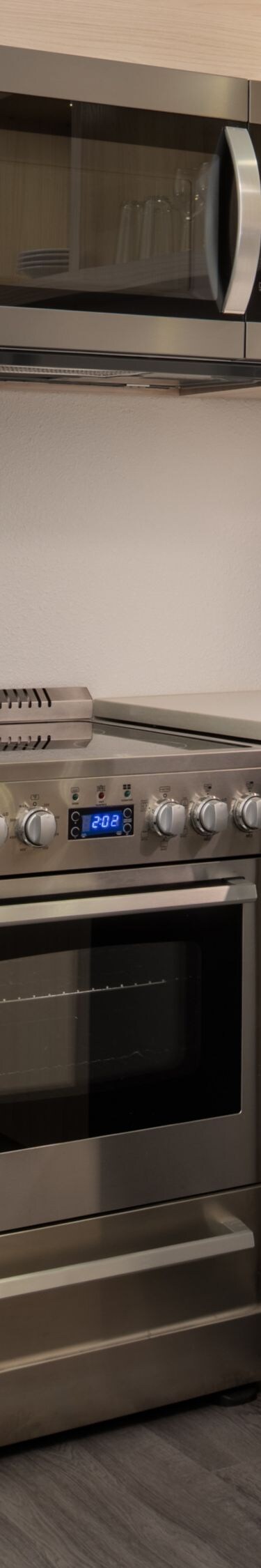 King Bed Suite Kitchenette with oven & dishwasher