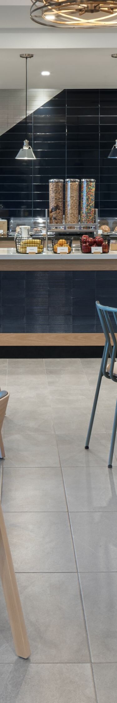 Breakfast area with buffet