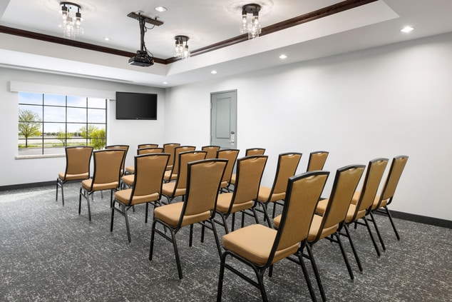 Meeting room with theater configuration