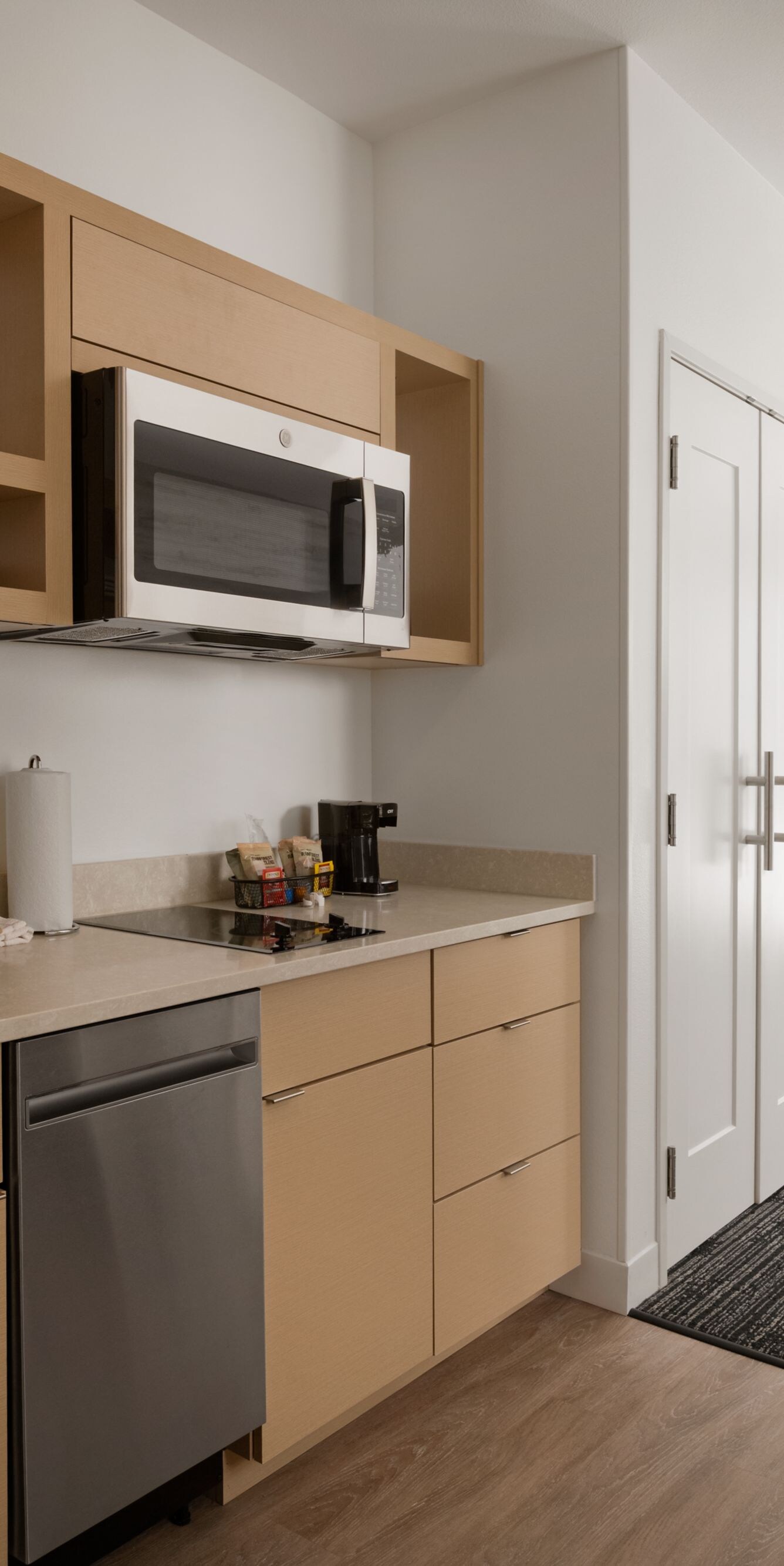 kitchenette in queen studio hotel room