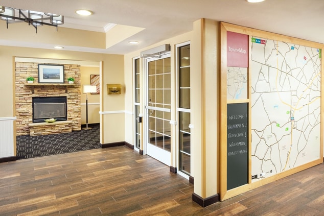 Lobby Entrance with Towne map 