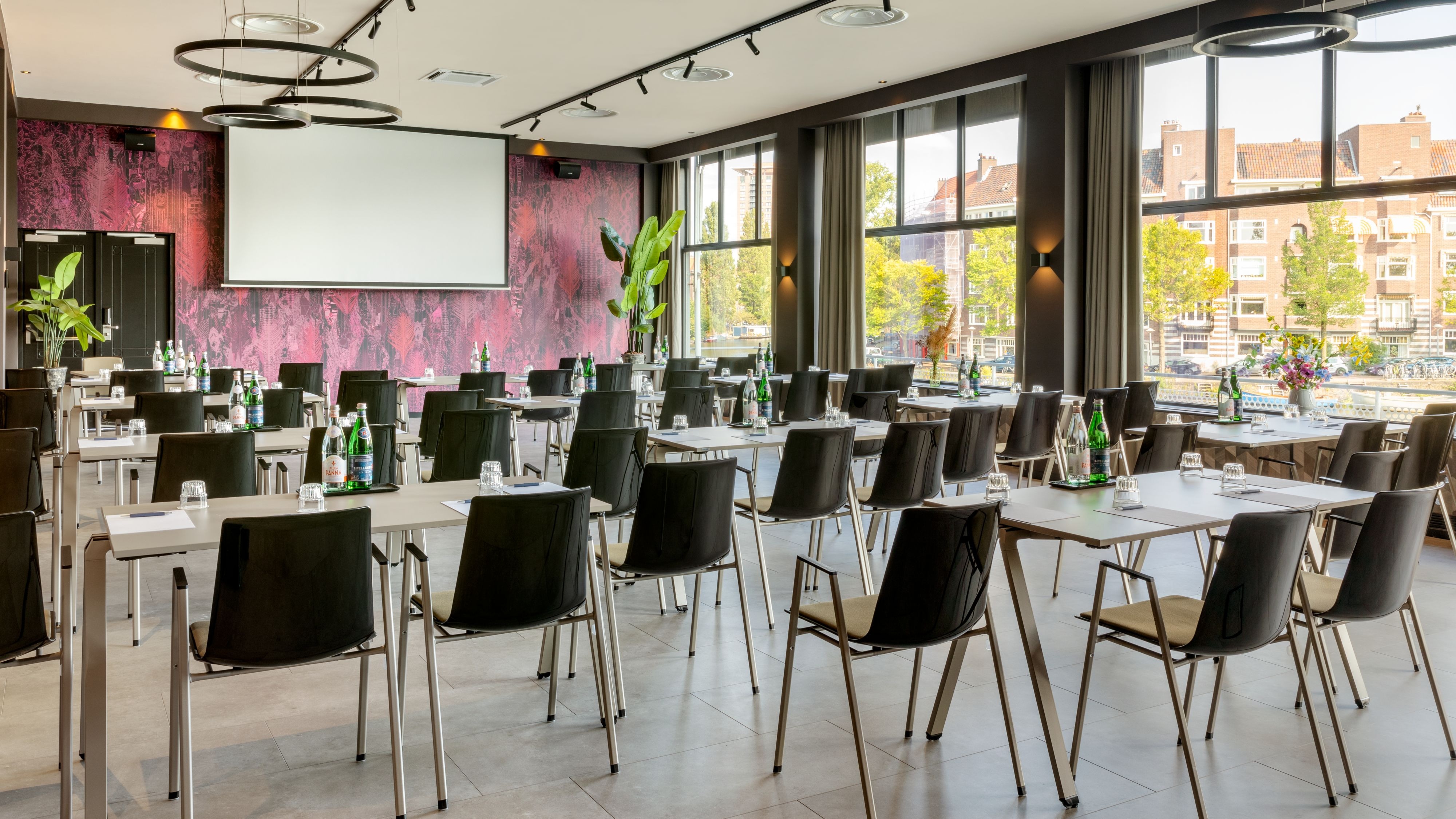 Rent A Meeting Room