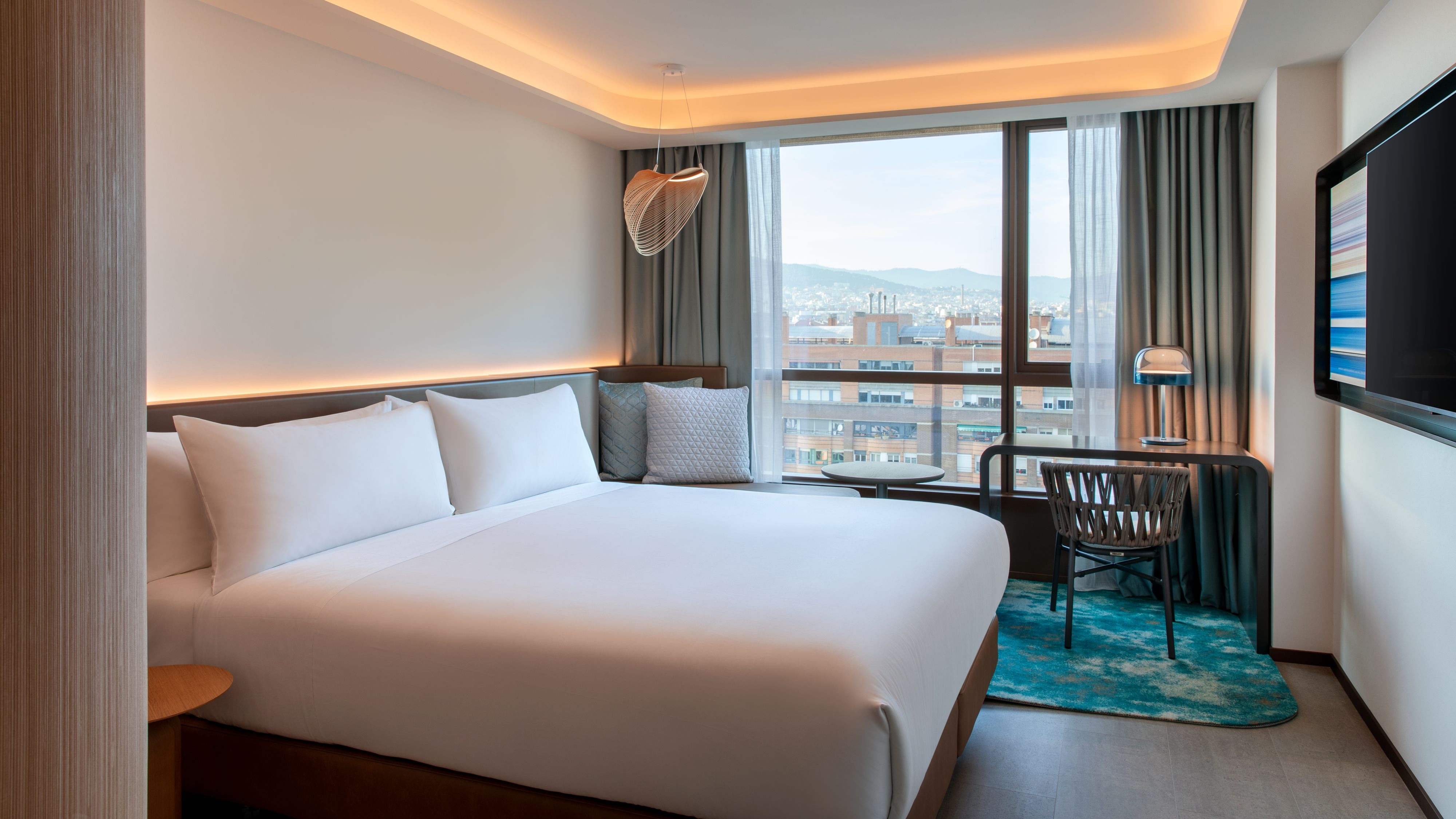 A Thoughtful Stay with a Complimentary Breakfast