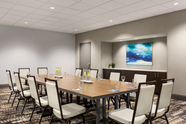 Spacious Meeting room set for conference