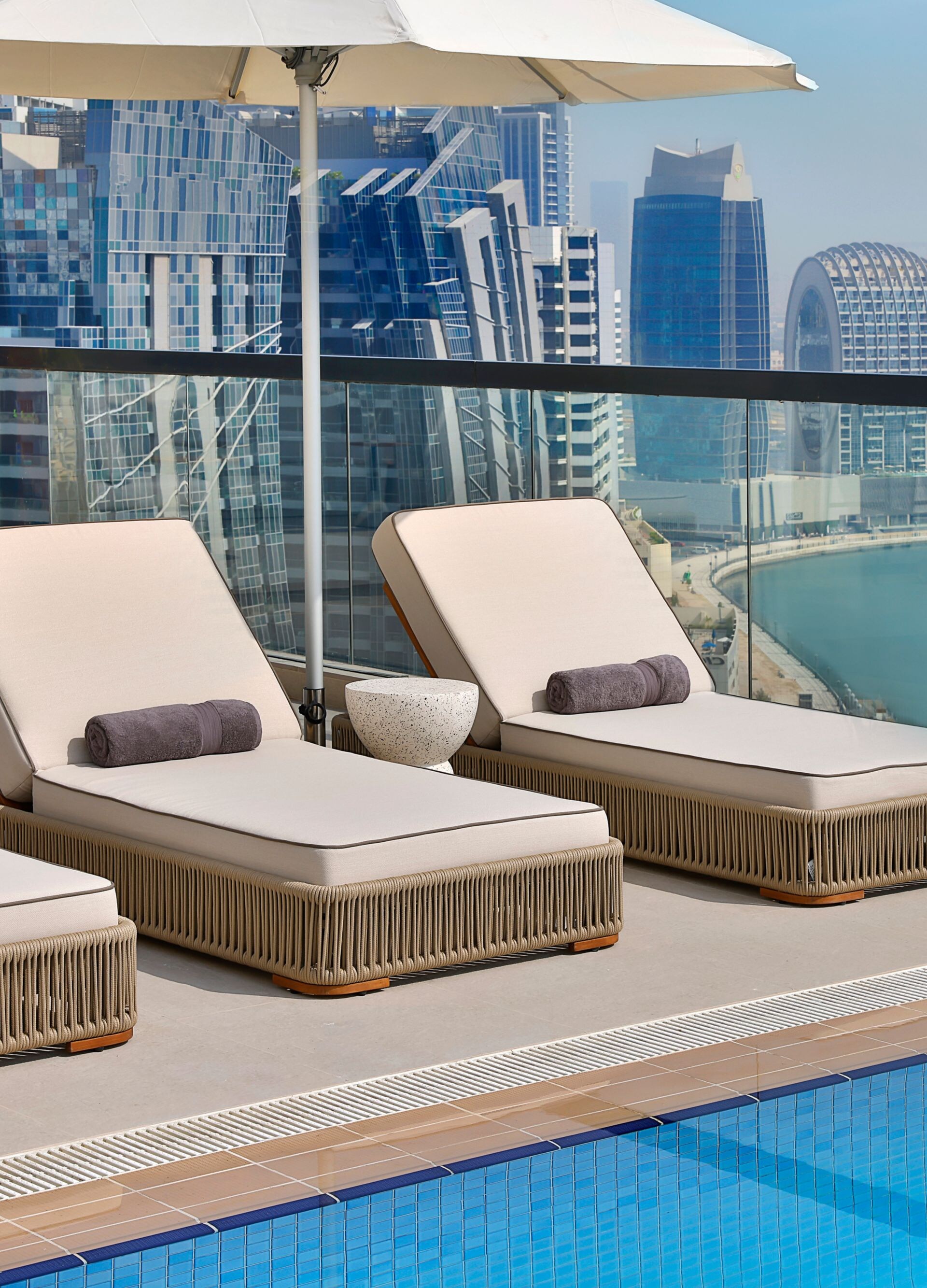 Rooftop Swimming Pool Loungers