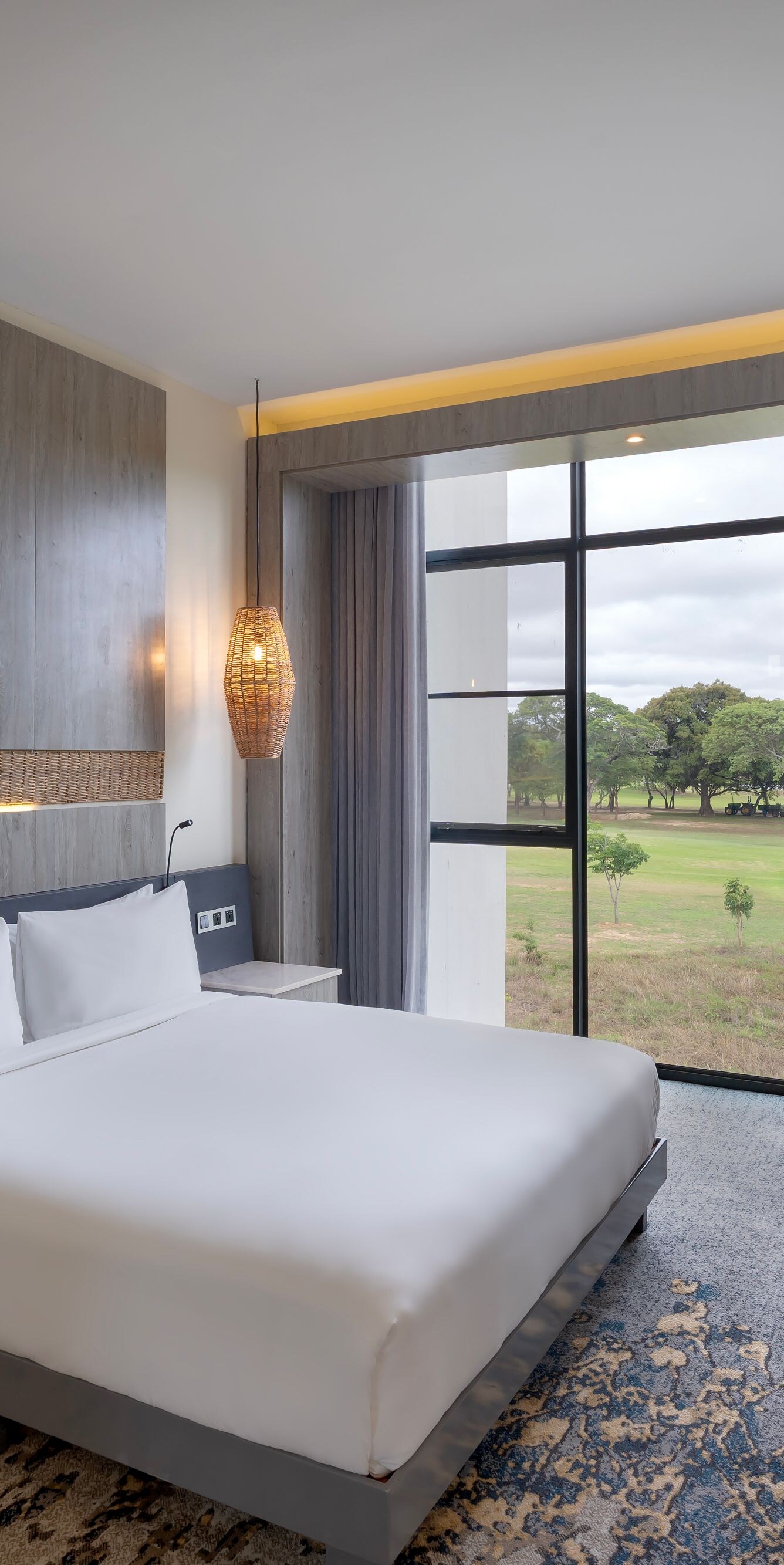 Guest Room - Executive King