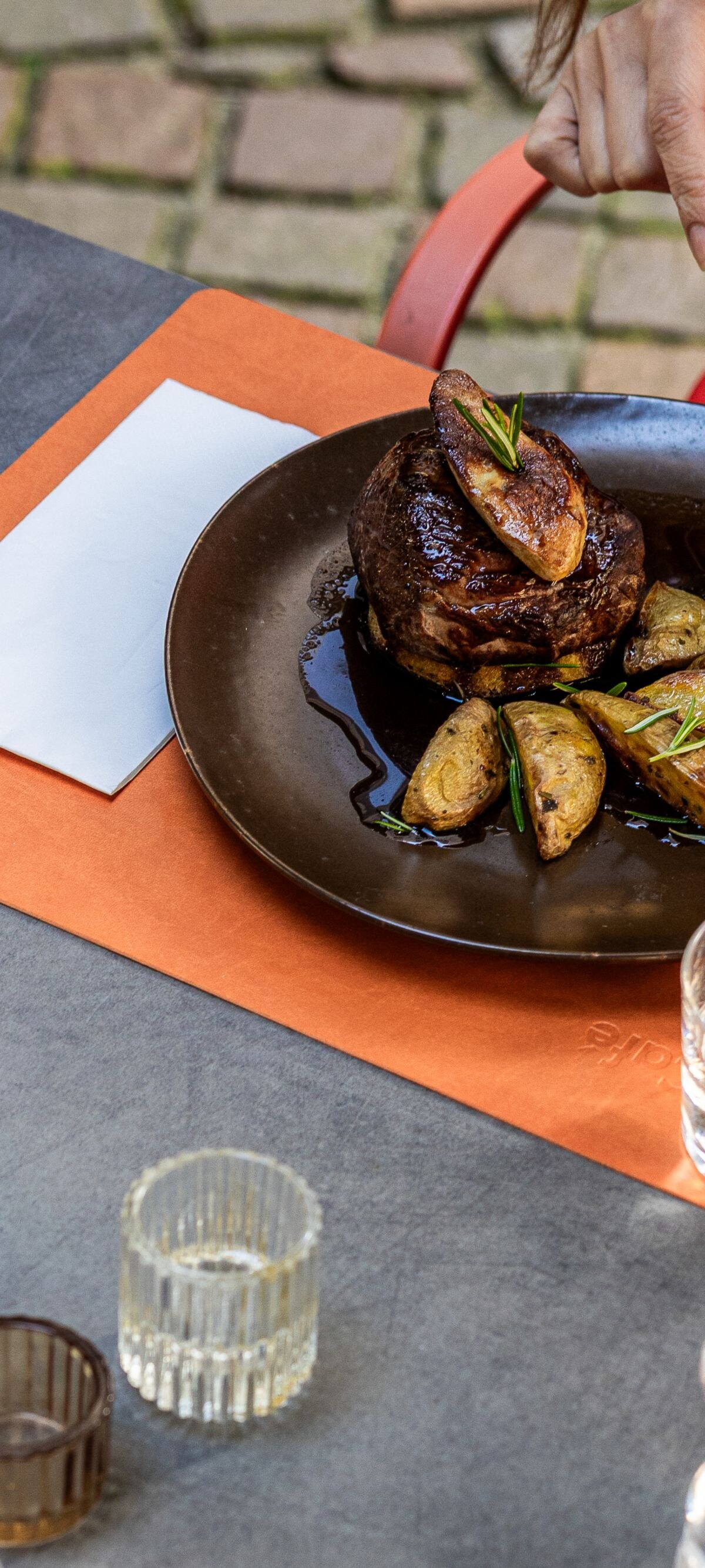 Perfect for a stylish lunch break