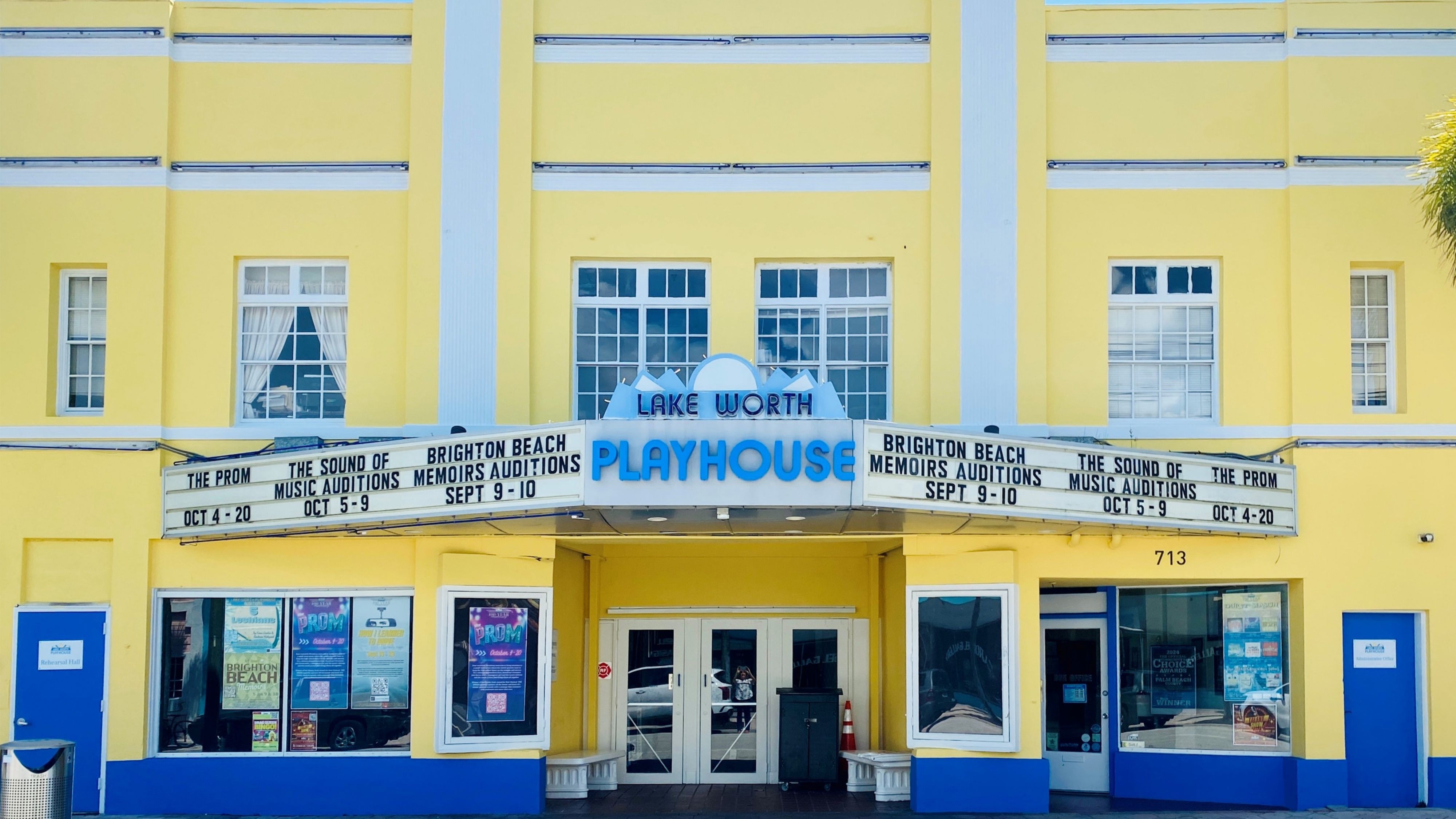 Escape to the Gulfstream Hotel and enjoy 2 tickets to the historic Playhouse