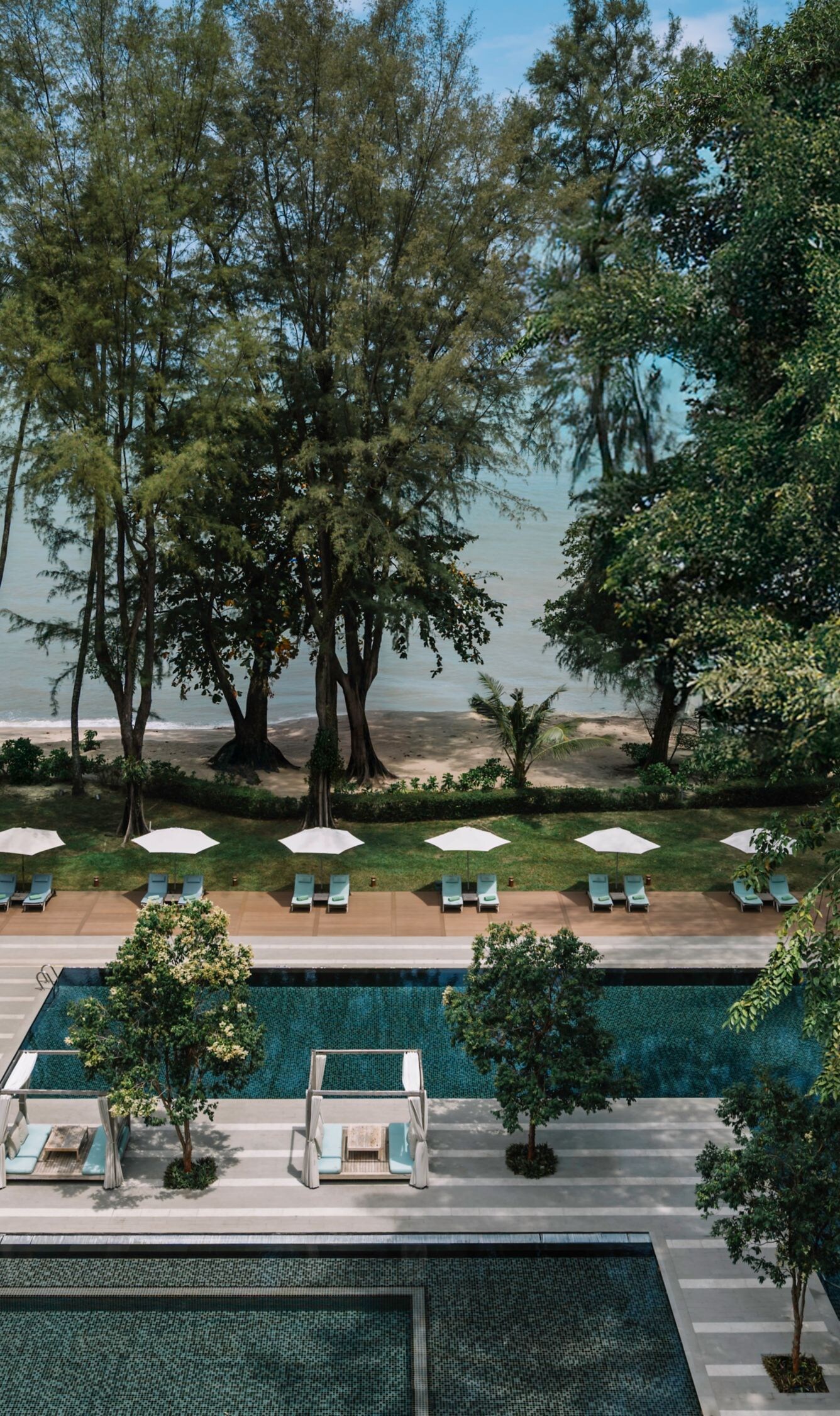Taman Lone Pine Resort &