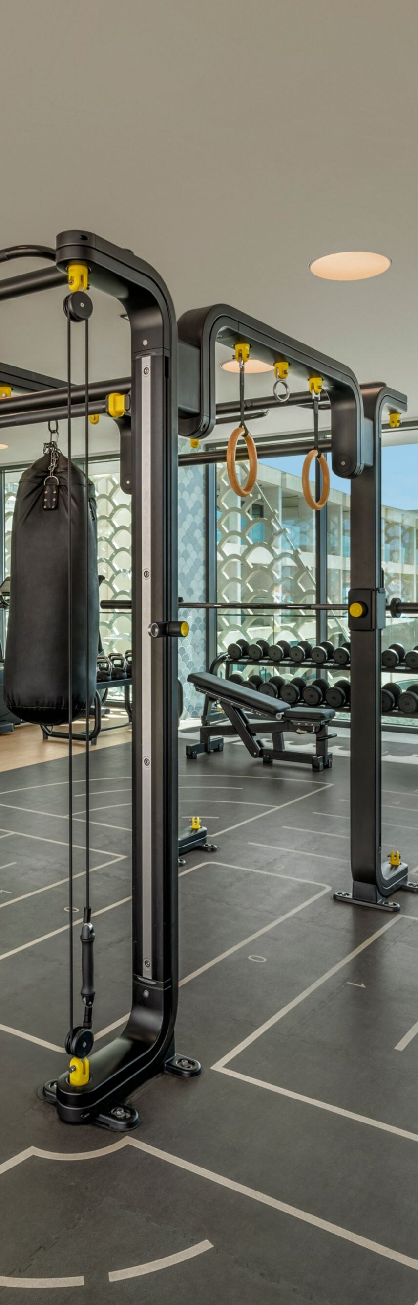Interior del gimnasio FIT