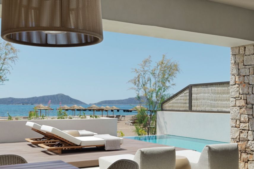 Beachfront Infinity Suite - Private Terrace