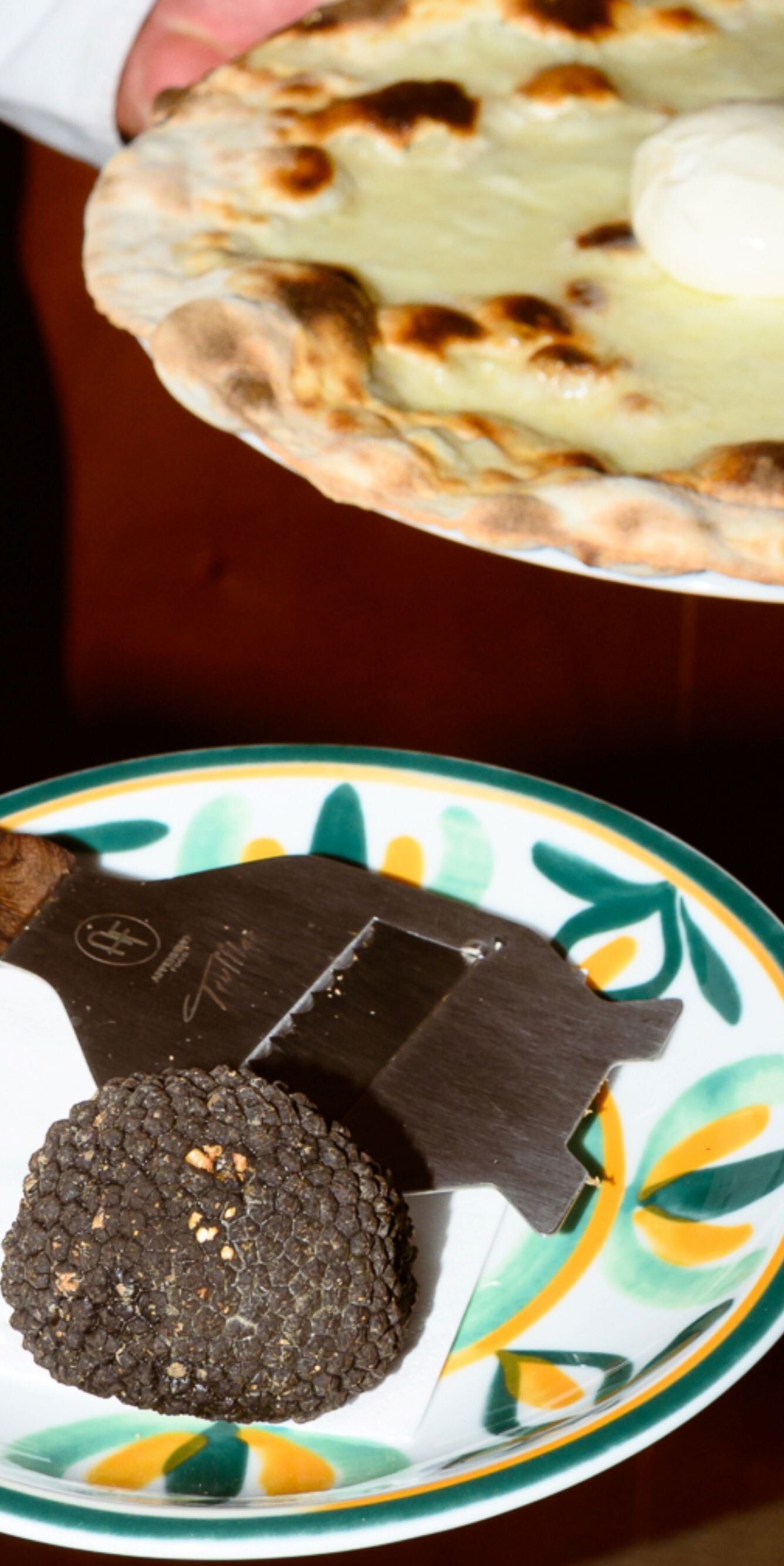 Le Specialità - Pizza -- Tartufo