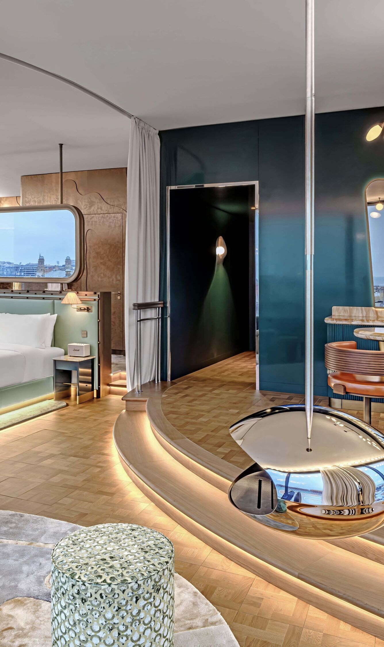EWOW Suite Living Room